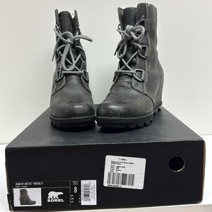 Sorel Joan of Arctic Wedge II, size 8, dark green (Quarry)